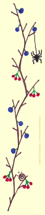 Schwarz- & Weißdorn Bordüre L © Stefanie Neumann - #KBFHandcrafted - All Rights Reserved. - Bildbeschreibung - Image Description: Handgezeichnetes Ornament im Stil von Schwarz- und Weißdorn mit roten und dunkel-blauen Beeren an braunen, stacheligen Zweigen. An dem Ornament sitzen eine braune Schnecke mit zwei roten sowie einem blauen Punkt und eine schwarze Spinne. - Hand-drwan ornament reminiscent of sloe and hawthorn with red and dark-blue berries on brown, spiky branches. On the ornament sit a brown snail with two red and one blue dot and a black spider.